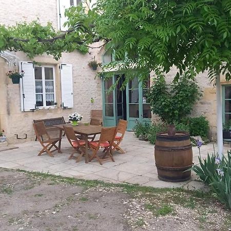 Le Clos Du Merry Joux-la-Ville Εξωτερικό φωτογραφία