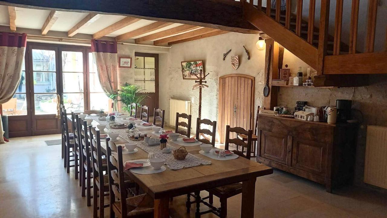 Le Clos Du Merry Joux-la-Ville Εξωτερικό φωτογραφία