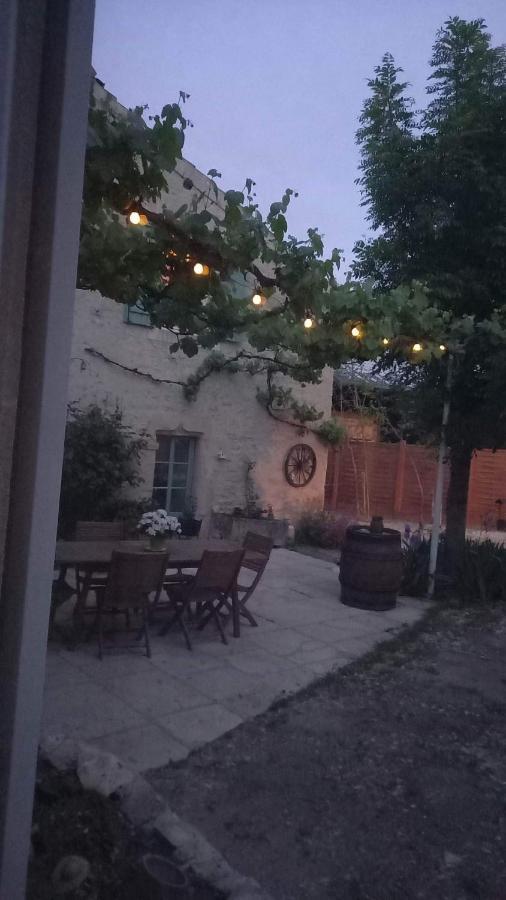 Le Clos Du Merry Joux-la-Ville Εξωτερικό φωτογραφία